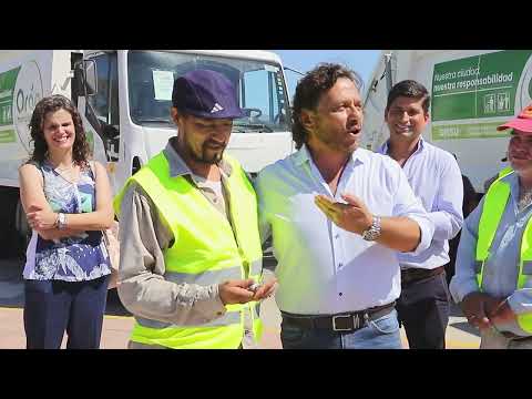 Gestión de residuos: El Gobernador y el Intendente de Orán entregaron 3 nuevos camiones recolectores