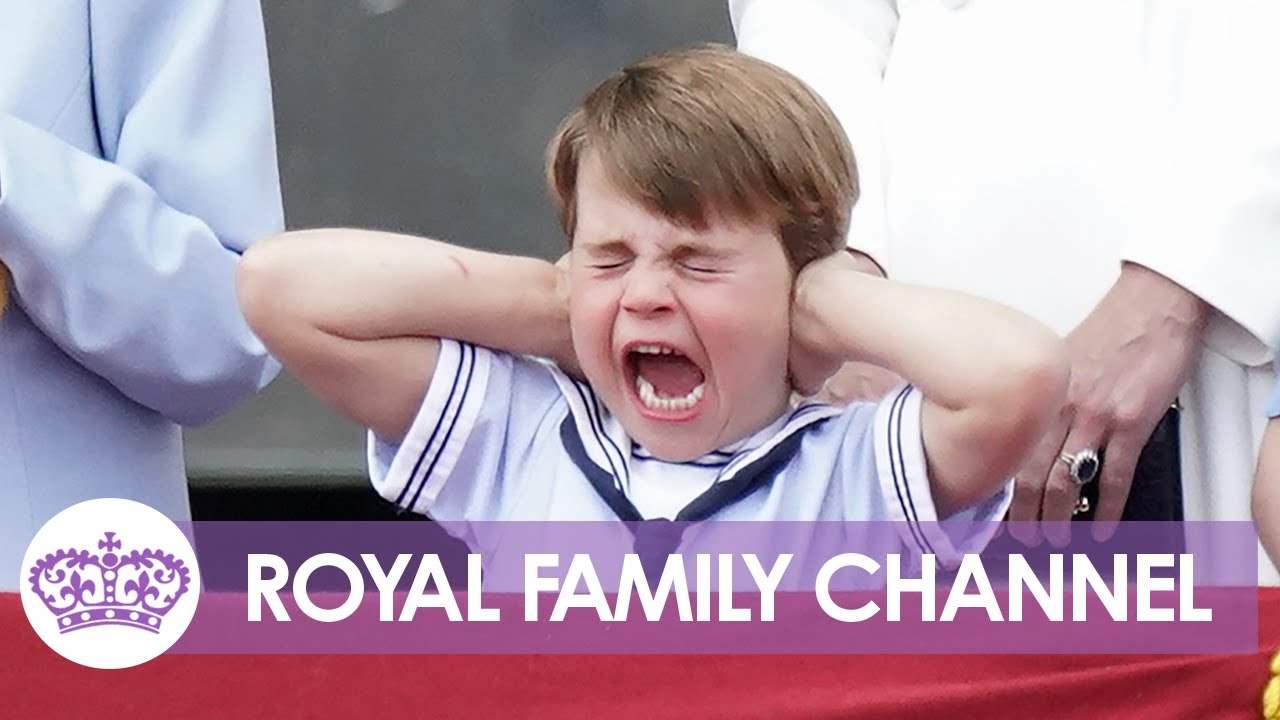 Prince Louis is Star of the Show for Queen's Jubilee Flypast - YouTube