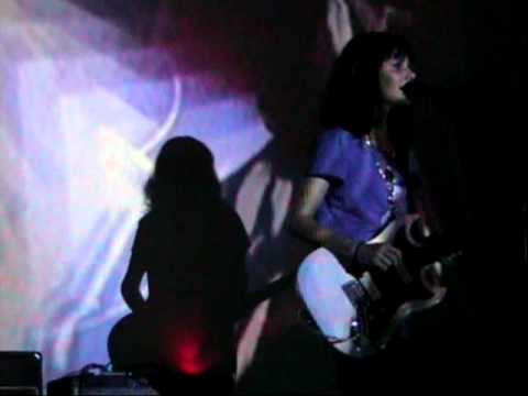 School Of Seven Bells  }{  Wired For Light  }{  2009-10-01 Texas