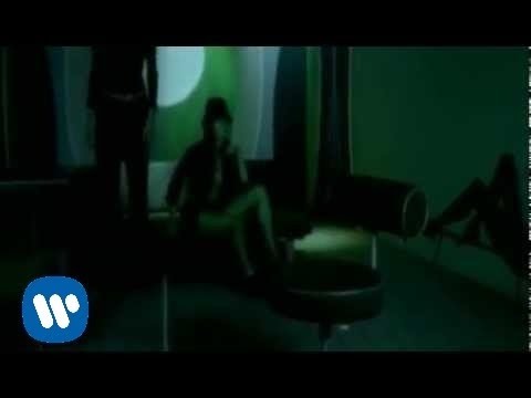 Reni Jusis - Jakby Przez Sen (Nigdy Ciebie Nie Zapomne) [Official Music Video]