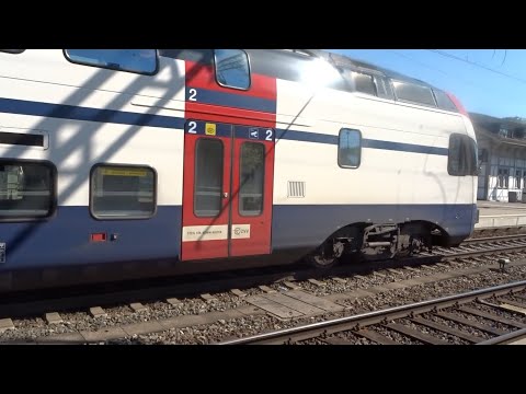 Abfahrt der S11 nach Aarau am Bahnhof Winterthur