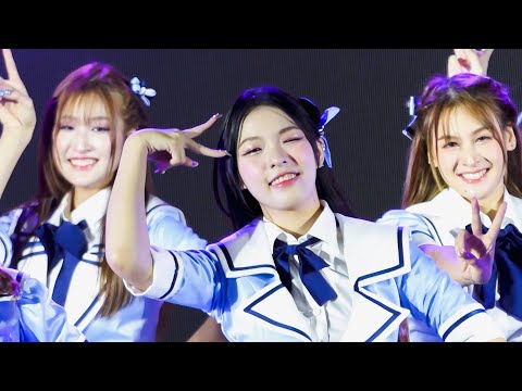 Wink wa 3 Kai - Grace BNK48 @16th FIRST PERFORMANCE Central World 240222 Fancam 4K
