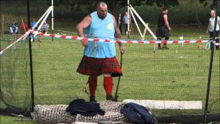 preview picture of video 'More Highland Games in the Town of Kenmore'