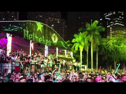 Skrillex, Ultra Music Festival 2012- Welcome to Jamrock, Right On Time...Avicii-Levels