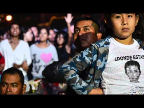 Dònde los de arriba destruyen los de abajo reconstruimos - Manik B