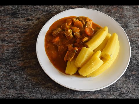 Ugandan style recipe Beef stew with Matoke - yummy African food, if you get these Bananas, try it