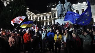 Georgia celebra la Navidad ortodoxa mientras continúan las protestas relacionadas con la UE