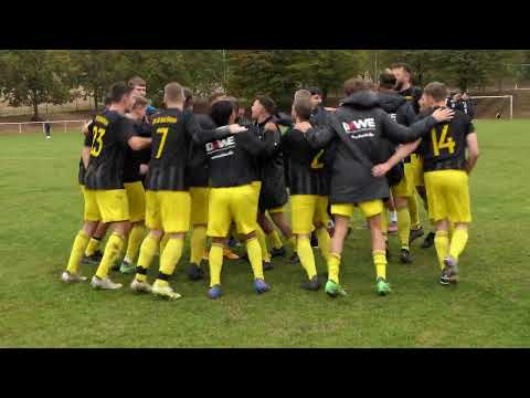 Jubel des TSV Groß Schneen nach dem Derby-Sieg über Dramfeld