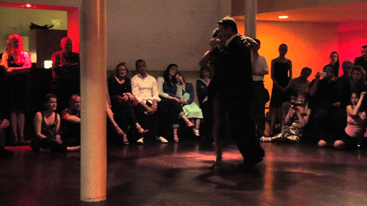 Video thumbnail for Samantha Dispari & Santiago Fina at Santa Milonguita part 2