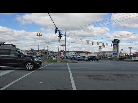 Shepherdsville Fire Department Engine 1 & Truck 2 Responding to an MVA ** Heavy Q Heavy Air Horn