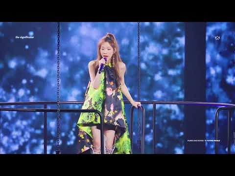 Taeyeon - Feel So Fine [Fancam by Flying Petals]