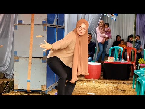 SICANTIK MOJANG SUBANG!!! MENCUG BAJIDORAN || MUSTIKA SARI MUDA - MAMAH ENUR GROUP || LIVE CISAAT