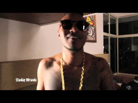 MC NEGO BLUE CHAMADA PARA O CLIPE DO FALCON (Essa novinha)