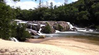 preview picture of video 'Cachoeira Salto das Águas'