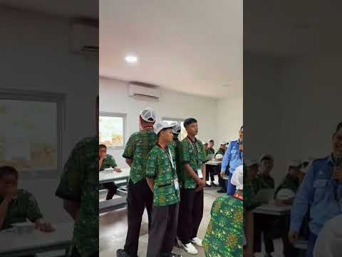 "Ora Royal Ora Viral" Kunjungan Industri SMK Ma'arif 1 Kebumen di PT Tricentrum Fortuna