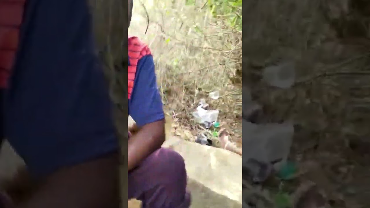 பள்ளி சிறுவர்களை வைத்து கள்ளச்சாராய வியாபாரம்! மாமுல் பெற்றுக் கொண்டு வேடிக்கை!