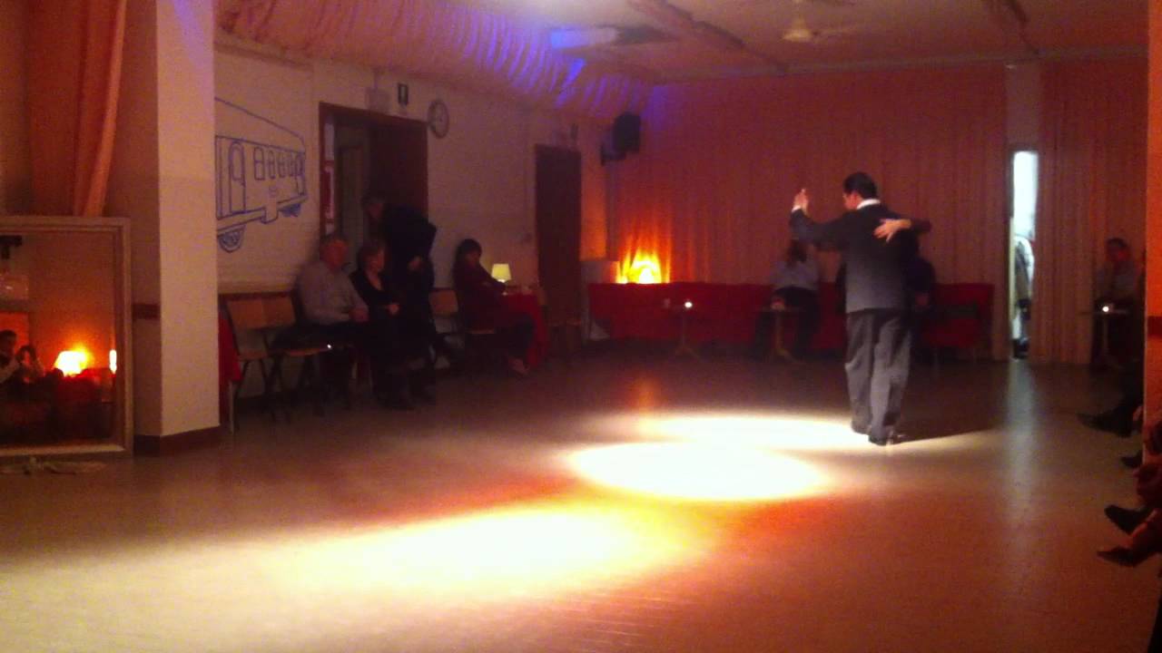 Malvina Gili y Sebastián Zánchez - Vals - in Tangueria 2011 - 18 Nov (5)