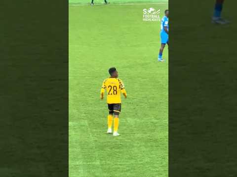 Mfundo Vilakazi No Look Pass #kaizerchiefs #soccer #soccerskills #kasiflavaskills