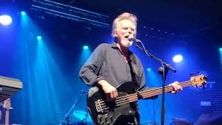 End Of The Line. Camel live in Madrid. (4K upscaled)