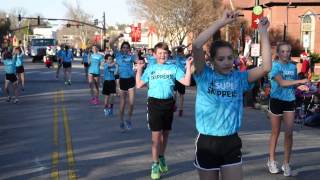 preview picture of video '2014 Cary Christmas Parade'