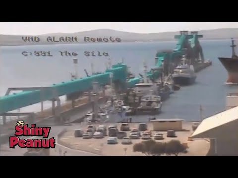 Detik-detik Mendebarkan Kapal Menabrak Satu Sama Lain yang Terekam Kamera