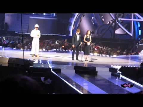 [FanCam] 131122 KimJongKook & SongJiHyo @2013 MAMA in Hong Kong