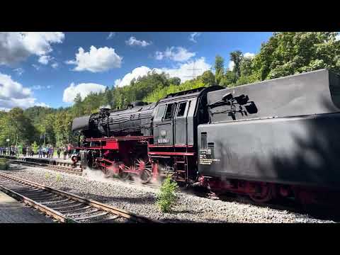 Dampflok 23 058 in Rupprechtstegen mit Silberlingen