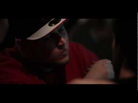 Video thumbnail for Helt I Vinkel Single
