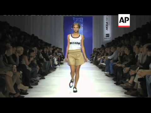 Designer closes Lisbon's Fashion event