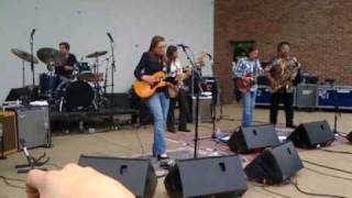Susan Tedeschi 700 Houses Live in Nashville for Earth Day
