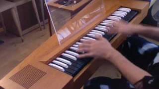 Video thumbnail for Clavinet L demo by Grall Olivier