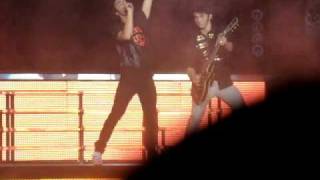 JONAS BROTHERS COVER SHANIA TWAIN'S I'M GONNA GETCHA GOOD BURNIN UP TOUR