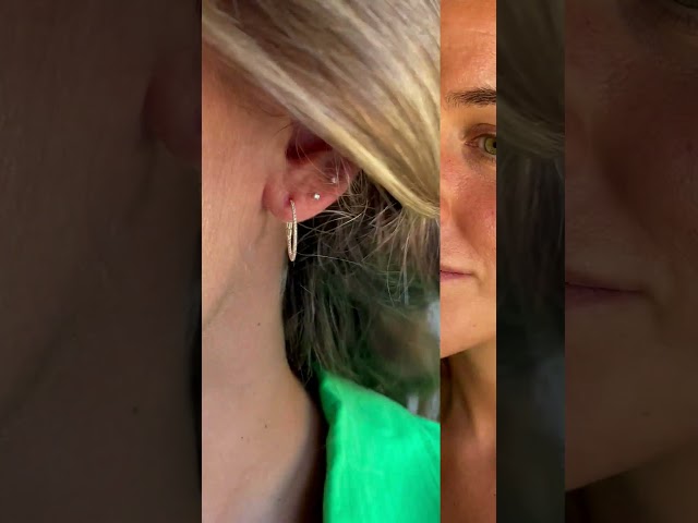 Vídeo relacionado con HZMAN Pendientes de gota de espada para hombre gótico punk acero inoxidable Dragon Knight pendiente bisagra huggie hoop pendiente joyería regalo