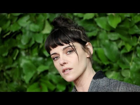 Drinker's Chasers - BREAKING NEWS: Failed Actress Blames Everyone Else