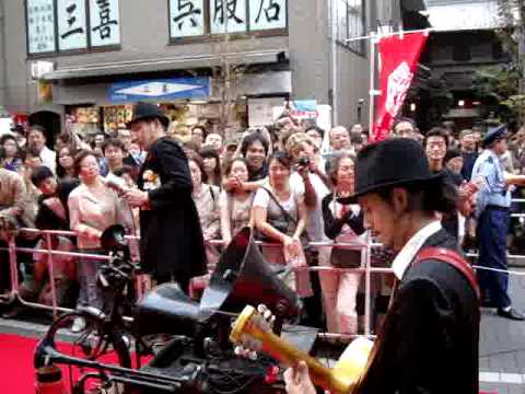 Asakusa Jinta, Live Performance in Marching Style