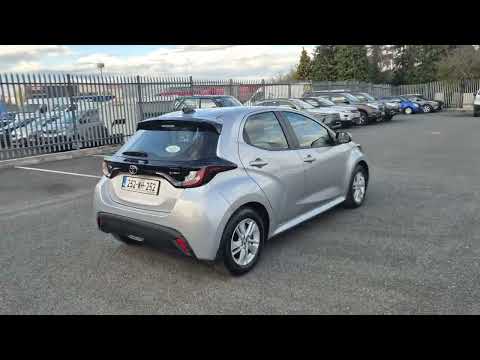 Toyota Yaris HYBRID 1.5 LUNA 5DR**DEMO MODEL** - Image 2