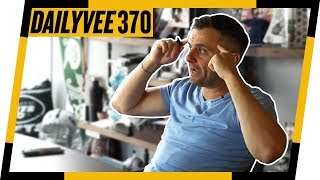 Content Marketing to Grow a Dog Training Business | DailyVee 370