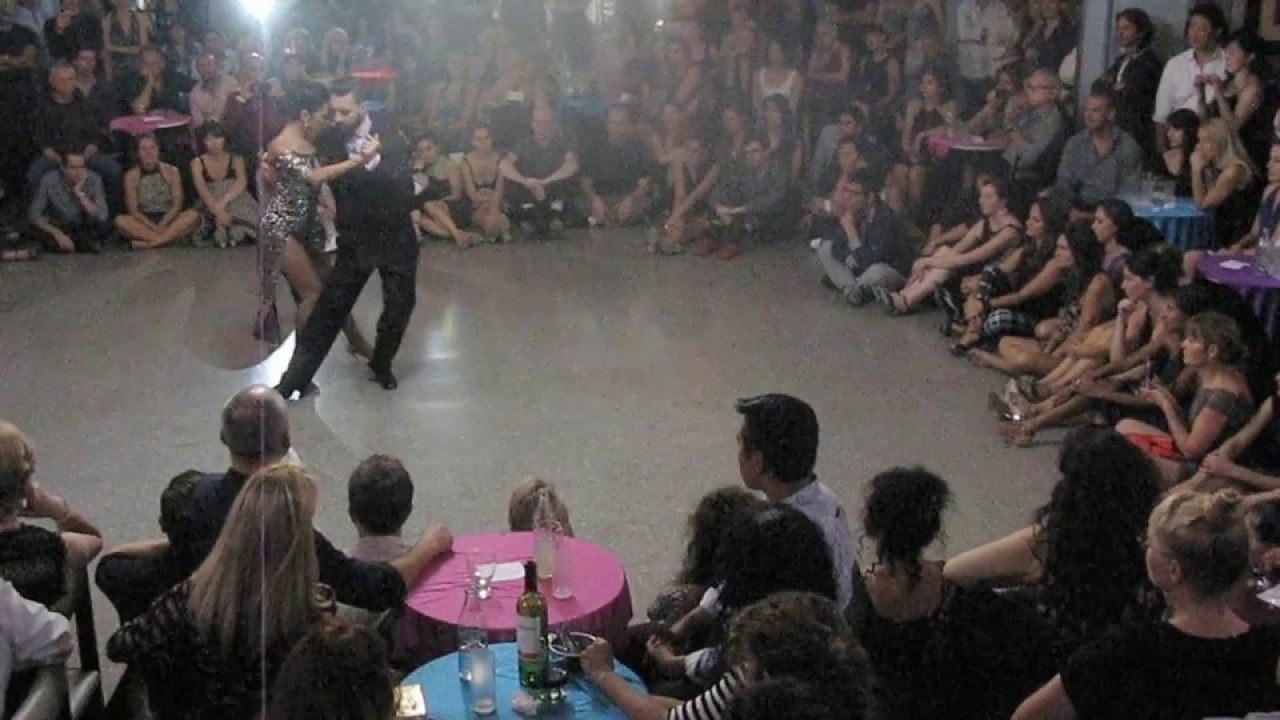 JAVIER RODRIGUEZ y MOIRA CASTELLANO en Viva La Pepa! Milonga (1/4)