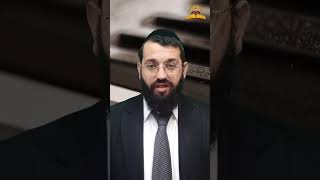 האם מותר לנגן בכלי נגינה את התפילה וכן את ההלל? הרב אושרי אזולאי (קו ההלכה הספרדי) - התמונה מוצגת ישירות מתוך אתר האינטרנט יוטיוב. זכויות היוצרים בתמונה שייכות ליוצרה. קישור קרדיט למקור התוכן נמצא בתוך דף הסרטון