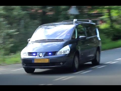 [PRIMEUR] Arrestatieteam Onderhandelaar Politie Den Haag met spoed naar een persoon op hoogte