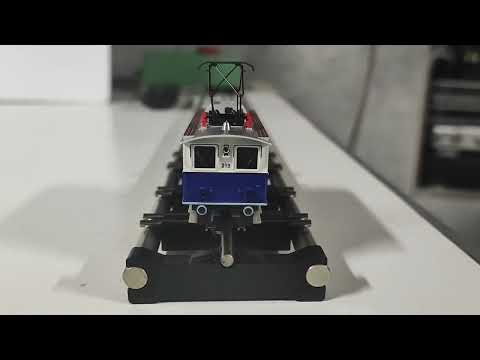 Fleischmann N 7969 e lok 215 ELB