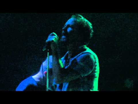 Pearl Jam - Chloe Dancer/Crown of Thorns (Mother Love Bone) Barclays Center Brooklyn  10/18/13