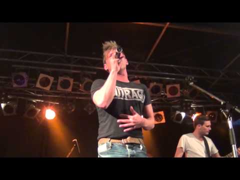 tim  weller mit  band  in Herborn  Use Somebody   live