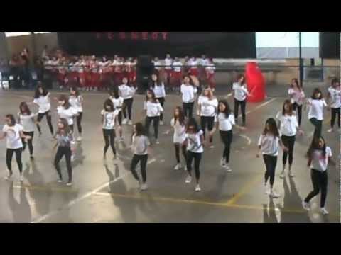 Abertura Interclasses Kennedy 2012 6ª Séries . STARSHIPS