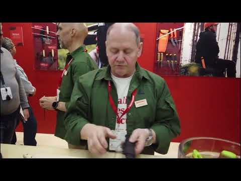 IWA 2023 Morakniv: Starting Fire with Garberg Black