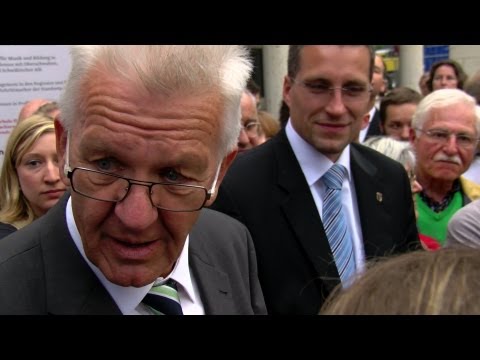 DEMONSTRATION der Musikhochschulen vor dem Landtag BW gegen die Pläne von Ministerin Theresia Bauer