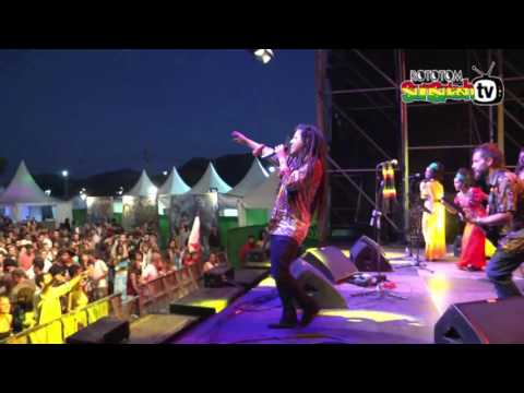 Tianobless & One Family Band on Rototom Sunsplash 2016 "Sigue tu instinto" Showcase stage
