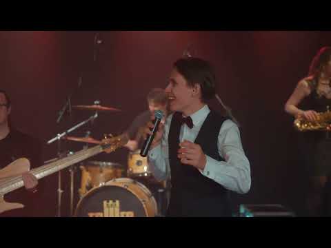 Lady Karneval - Ukázka z koncertu „Můj Vzor, Božský Karel“ - Zpívá Kristián Šebek