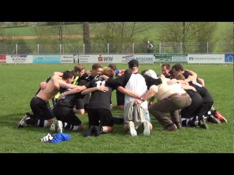 Jubel des VfL Winterbach nach dem Auswärtsieg beim TSV Schwaikheim am 29.04.2012