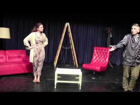 Komedia : " 8 PERSONA PLUS" Interpreton: Grupi teatral "Mergimtari",Zagreb.